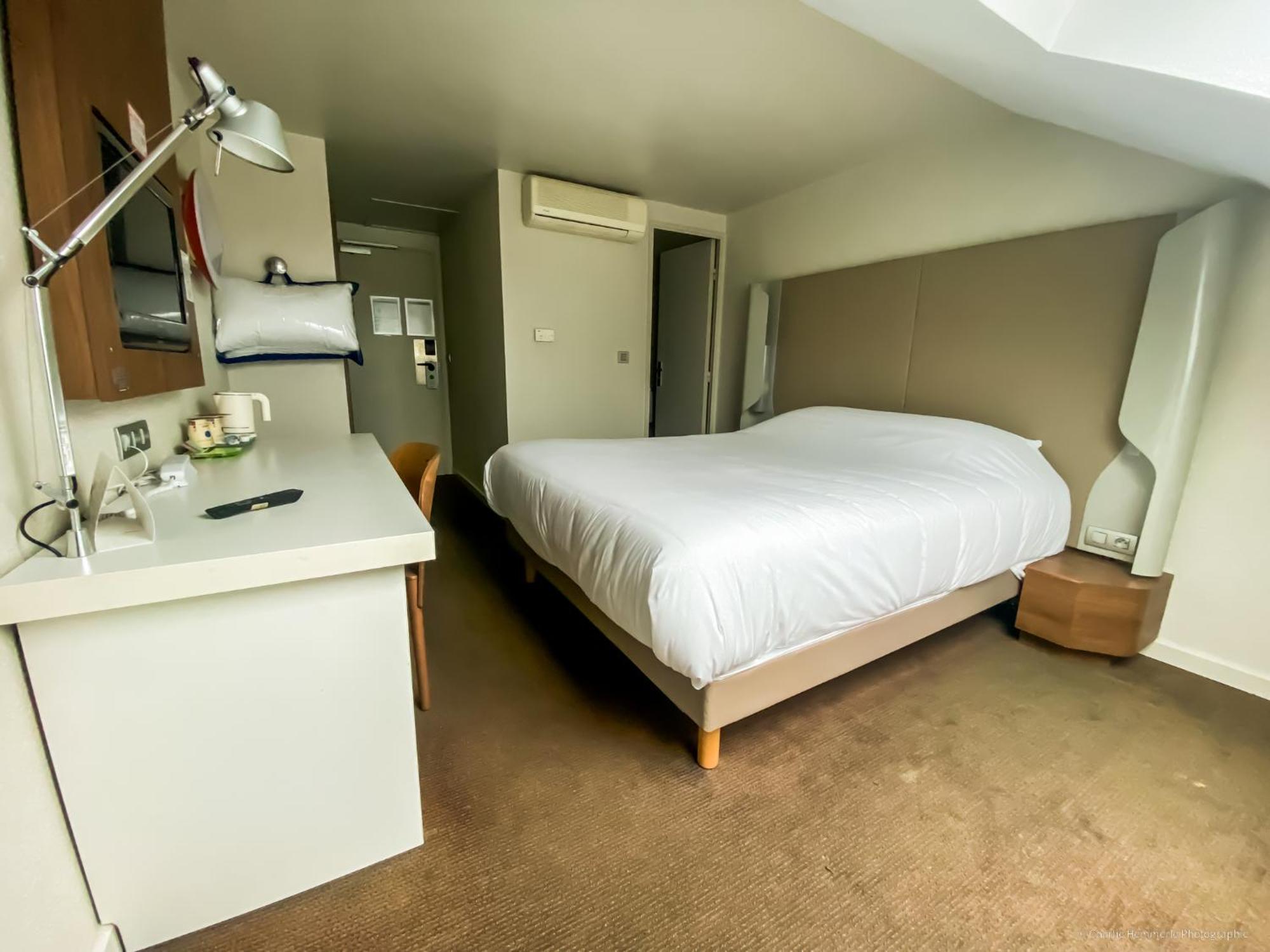 Отель Campanile Montargis - Amilly Amilly  Экстерьер фото